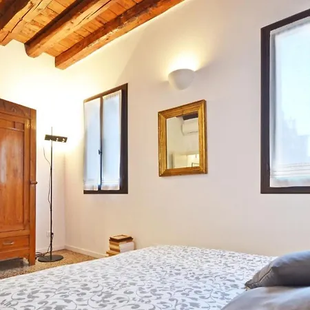Mellina's Terrace - Stylish House Lejlighed *