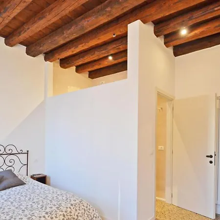 Mellina's Terrace - Stylish House